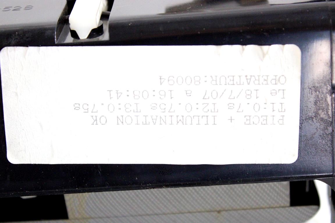 7410205060 POSACENERE TOYOTA AVENSIS SW 2.2 D 110KW 6M 5P (2008) RICAMBIO USATO