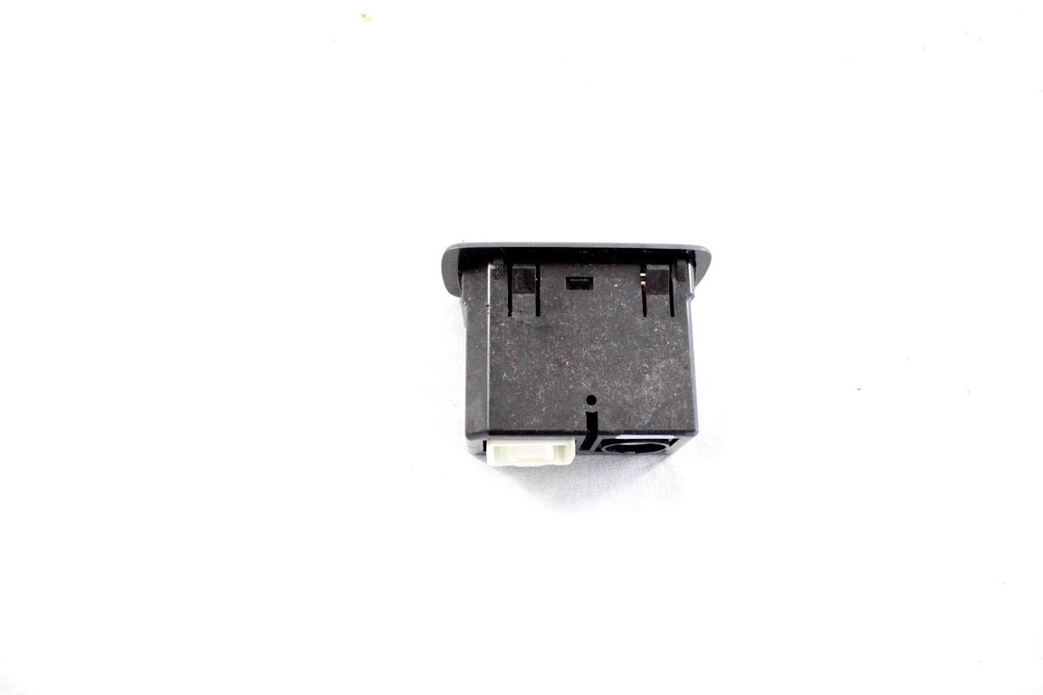 PORTE INGRESSO USB/AUX SUBARU LEGACY SW 2.0 D 4X4 110KW 6M 5P (2013) RICAMBIO USATO