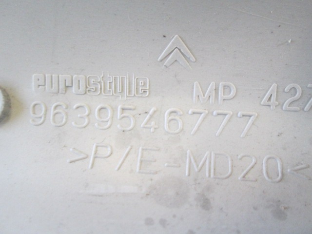 REV?TEMENT A- / B- / C-MONTANT OEM N. 9639546777 PI?CES DE VOITURE D'OCCASION CITROEN XSARA (09/2000 - 2004) DIESEL D?PLACEMENT. 20 ANN?E 2004