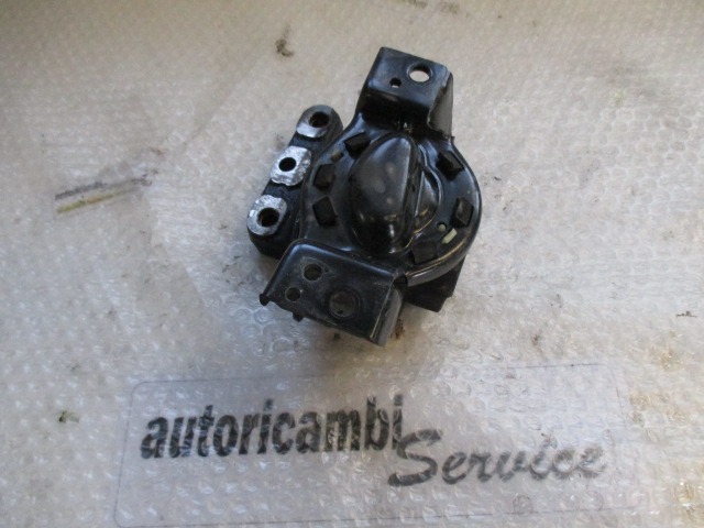 SUPPORT MOTEUR OEM N. 967185380 PI?CES DE VOITURE D'OCCASION CITROEN DS3 (2009 - 2014) DIESEL D?PLACEMENT. 14 ANN?E 2012