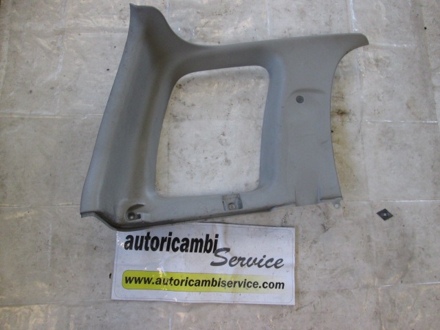 REV?TEMENT A- / B- / C-MONTANT OEM N.  PI?CES DE VOITURE D'OCCASION SUZUKI GRAND VITARA (1999 - 2006) DIESEL D?PLACEMENT. 20 ANN?E 1998