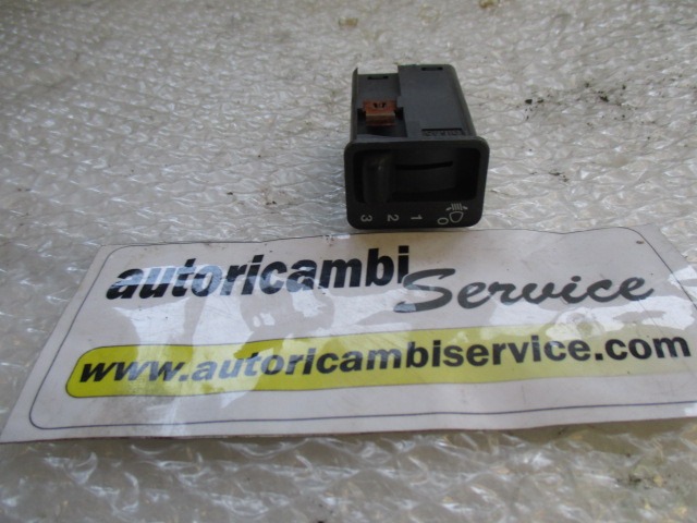 DISPOSITIF DE COMMANDE LUMI?RE OEM N.  PI?CES DE VOITURE D'OCCASION LAND ROVER FREELANDER 3/5 PORTE (1997 - 2000) BENZINA D?PLACEMENT. 18 ANN?E 1999