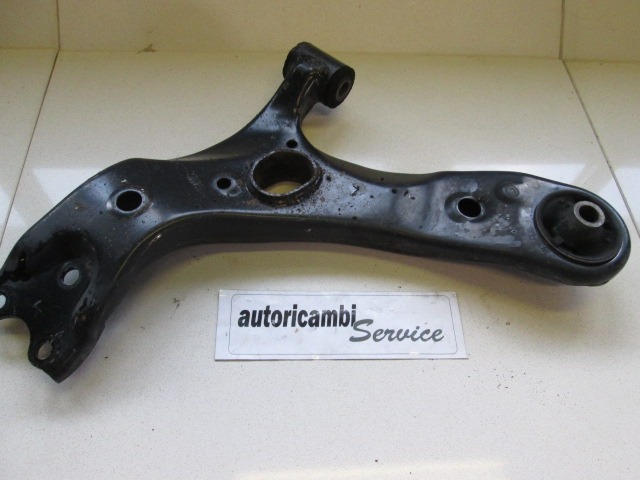 BRAS DE SUSPENSION GAUCHE AVANT  OEM N. 4806902130 PI?CES DE VOITURE D'OCCASION TOYOTA AURIS (2007 - 02/2010) DIESEL D?PLACEMENT. 20 ANN?E 2007