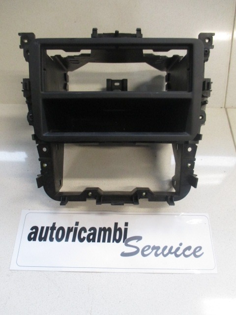 CONSOLE CENTRALE OEM N. 1K0858005D PI?CES DE VOITURE D'OCCASION VOLKSWAGEN GOLF MK5 BER/SW (02/2004-11/2008) BENZINA/GPL D?PLACEMENT. 16 ANN?E 2009