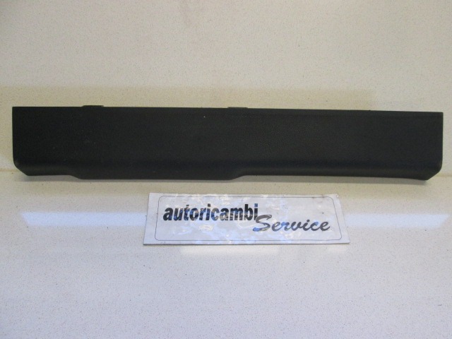 XALILLAGE LATERAL PLANCHER OEM N. 8A61-A13201-ABW PI?CES DE VOITURE D'OCCASION FORD FIESTA (09/2008 - 11/2012) DIESEL D?PLACEMENT. 14 ANN?E 2010