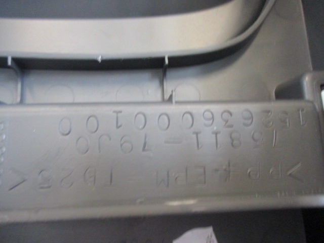 PORTE-OBJET DE TUNNEL SANS ACCOUDOIR OEM N.  PI?CES DE VOITURE D'OCCASION FIAT SEDICI (05/2009 - 2014) BENZINA D?PLACEMENT. 16 ANN?E 2009