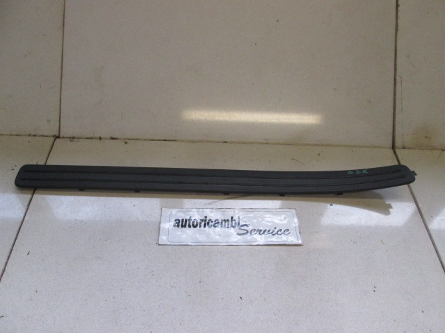 XALILLAGE LATERAL PLANCHER OEM N. 7L0853656EK PI?CES DE VOITURE D'OCCASION VOLKSWAGEN TOUAREG (2002 - 2007)DIESEL D?PLACEMENT. 25 ANN?E 2004