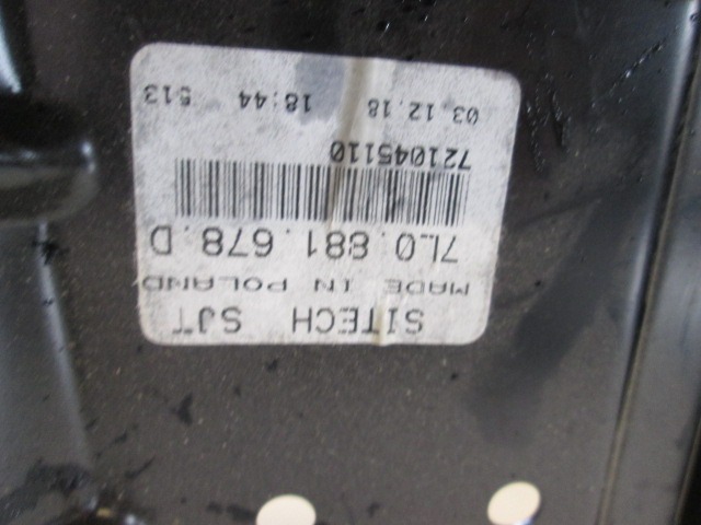 RAIL DE SEIGE AVANT OEM N. 7L0881678D PI?CES DE VOITURE D'OCCASION VOLKSWAGEN TOUAREG (2002 - 2007)DIESEL D?PLACEMENT. 25 ANN?E 2004