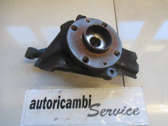 PALIER DE PIVOT GAUCHE / MOYEU DE ROUE ARRI?RE AVEC ROULEMENT AV OEM N. 7770985 PI?CES DE VOITURE D'OCCASION LANCIA Y (2000 - 2003) BENZINA D?PLACEMENT. 12 ANN?E 2002