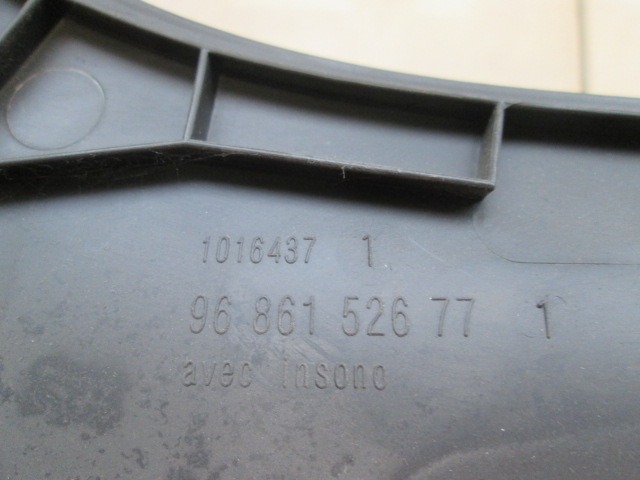 PI?CES ACCOL?ES CONSOLE CENTRALE OEM N. 9686152677 PI?CES DE VOITURE D'OCCASION CITROEN C3 MK2 SC (2009 - 2016) BENZINA D?PLACEMENT. 14 ANN?E 2010