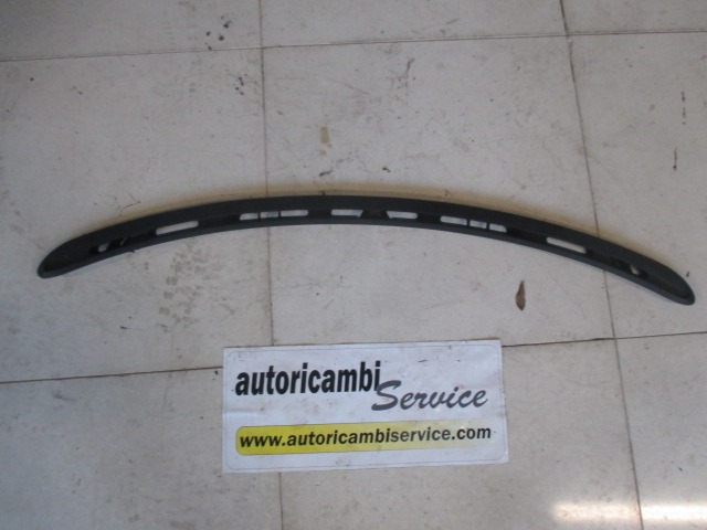 PI?CES ACCOL?E.PLANCHE BORD, PARTIE INF. OEM N. 735360820 PI?CES DE VOITURE D'OCCASION ALFA ROMEO 147 937 (2001 - 2005)BENZINA D?PLACEMENT. 16 ANN?E 2004