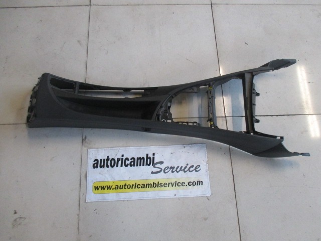 PORTE-OBJET DE TUNNEL SANS ACCOUDOIR OEM N. 51166953495 PI?CES DE VOITURE D'OCCASION BMW SERIE 1 BER/COUPE/CABRIO E81/E82/E87/E88 LCI RESTYLING (2007 - 2013) DIESEL D?PLACEMENT. 20 ANN?E 2010