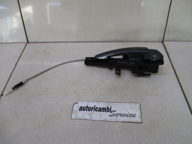 POIGN?E DE PORTE ARRI?RE DROITE OEM N. 7119502 PI?CES DE VOITURE D'OCCASION BMW SERIE 1 BER/COUPE/CABRIO E81/E82/E87/E88 LCI RESTYLING (2007 - 2013) DIESEL D?PLACEMENT. 20 ANN?E 2008