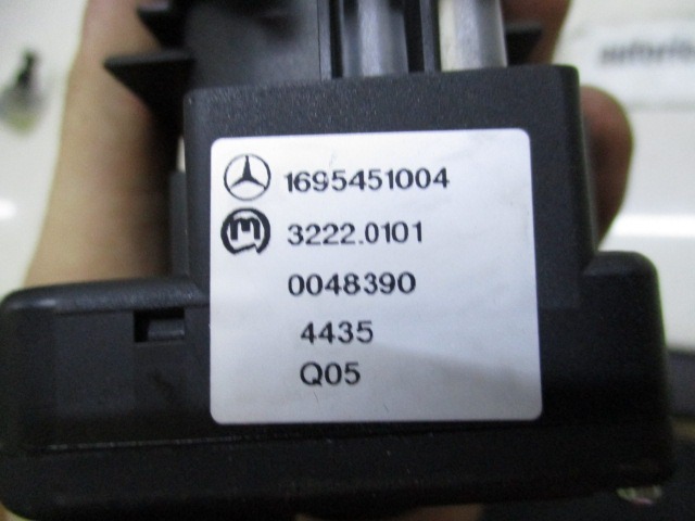 DISPOSITIF DE COMMANDE LUMI?RE OEM N. 1695451004 PI?CES DE VOITURE D'OCCASION MERCEDES CLASSE A W169 5P C169 3P (2004 - 04/2008) DIESEL D?PLACEMENT. 20 ANN?E 2004