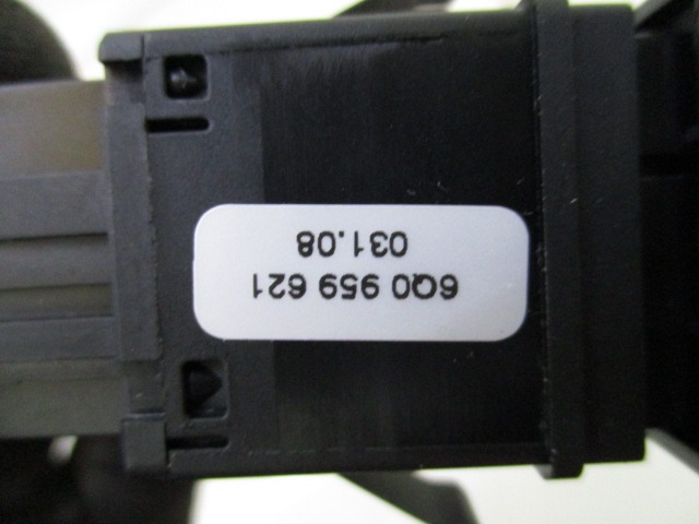 INTERRUPTEURS DIVERS OEM N. 6Q0959621 PI?CES DE VOITURE D'OCCASION VOLKSWAGEN POLO (2005 - 10/2009) BENZINA D?PLACEMENT. 14 ANN?E 2008