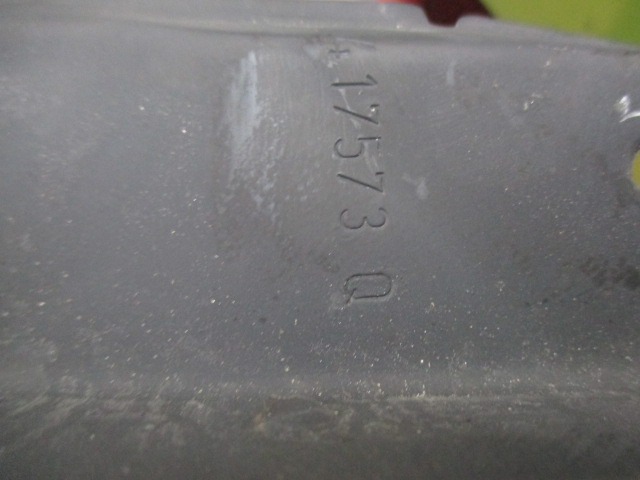 T?LE SOUS CAPOT OEM N. Rivestimento anteriore PI?CES DE VOITURE D'OCCASION RENAULT LAGUNA MK2 BER/SW (11/2000 - 12/2004) DIESEL D?PLACEMENT. 19 ANN?E 2004