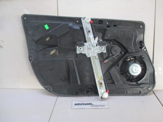 M?CANISME DE PARE-BRISE DE PORTE AVANT OEM N. 8A61-A23201 PI?CES DE VOITURE D'OCCASION FORD FIESTA (09/2008 - 11/2012) BENZINA/GPL D?PLACEMENT. 14 ANN?E 2010