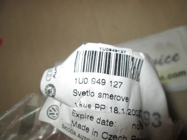 FEU CLIGNOTANT SUPPL?MENTAIRE OEM N. 94671 PI?CES DE VOITURE D'OCCASION SKODA OCTAVIA MK1 BER/SW ( 1997 - 2004)DIESEL D?PLACEMENT. 19 ANN?E