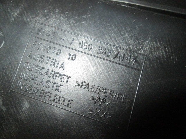 REVETEMENT DE COFFRE A BAGAGES OEM N. 51477050363 PI?CES DE VOITURE D'OCCASION BMW SERIE 5 E60 E61 (2003 - 2010) DIESEL D?PLACEMENT. 30 ANN?E 2008